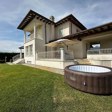 Villa Oriella - Piscina Idromassaggio E Relax -Versilia Camaiore Exteriér fotografie