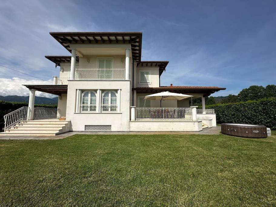 Villa Oriella - Piscina Idromassaggio E Relax -Versilia Camaiore Exteriér fotografie